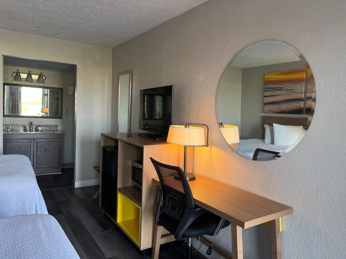 Days Inn & Suites By Wyndham Dayton North Ngoại thất bức ảnh