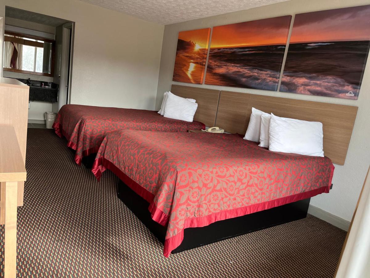 Days Inn & Suites By Wyndham Dayton North Ngoại thất bức ảnh